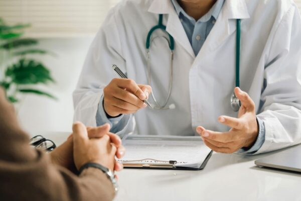 Contre-visite médicale : outil de contrôle des arrêts de travail