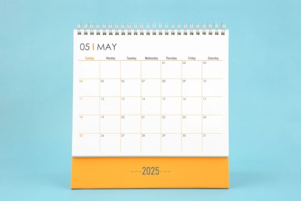 Jours fériés 2025 : droits, règles et organisation du travail