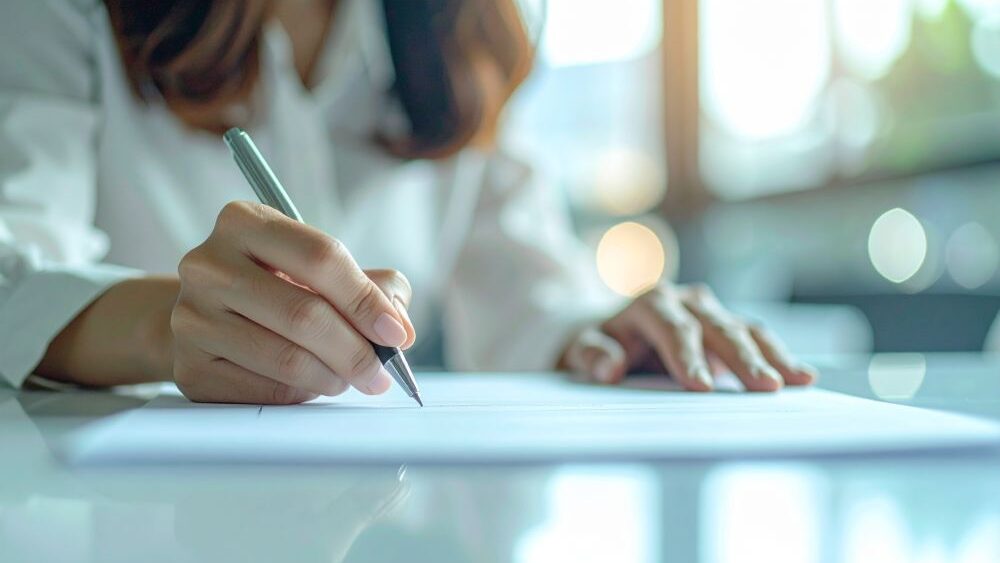 L’accroissement de l’activité peut justifier un CDD sous conditions strictes. Découvrez les règles, exemples et limites prévues par le Code du travail.