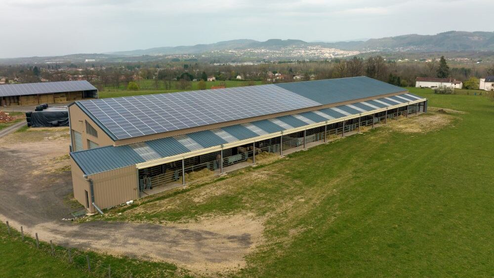 Découvrez les nouvelles règles pour les installations photovoltaïques de 100 à 500 kWc : fin du tarif d’achat garanti, appel d’offres simplifié et complément de rémunération.